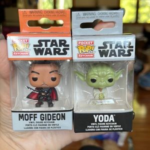 Star Wars pop vinyl figure keychain new in box 2 for 22$